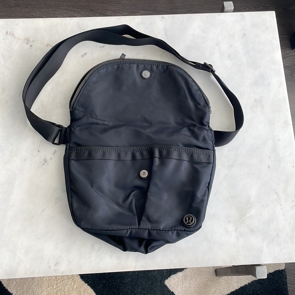 Lululemon Festival Bag - Picture 2 of 5